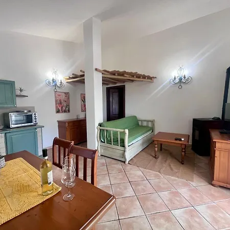 Апартаменти Gli Antichi Olivastri Casa Rosmarino *