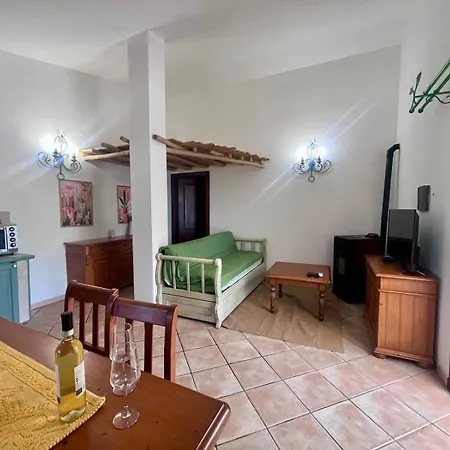 Gli Antichi Olivastri Casa Rosmarino Апартаменти Ольбія